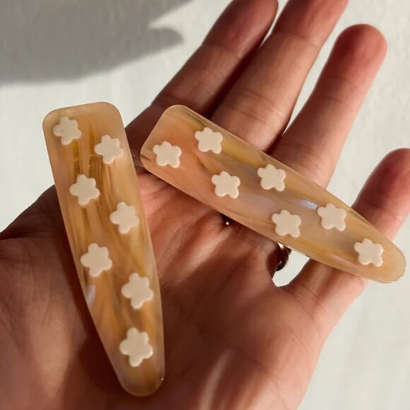 NEW Casa Clara Flower Barrette Set - Picture 3 of 4